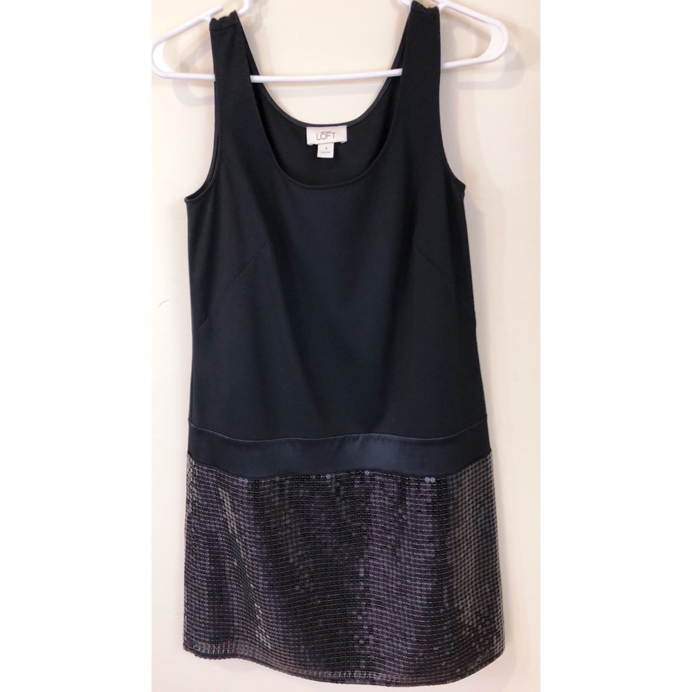 **REDUCED**⬇️ LOFT Ann Taylor Sequence Dress